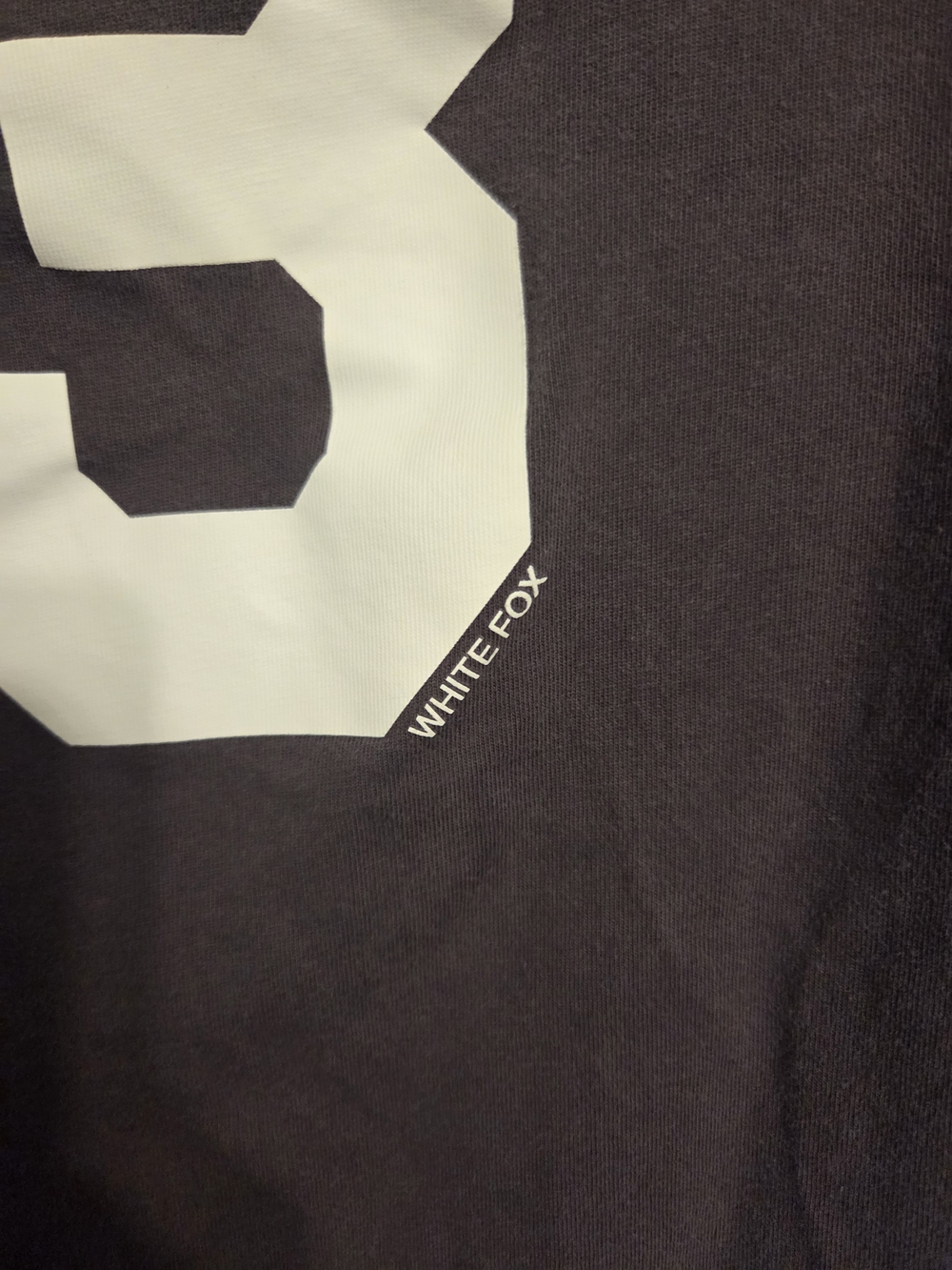 White Fox Trial Run Off The Shoulder Oversized Tee Volcanic - Picture 5 of 6